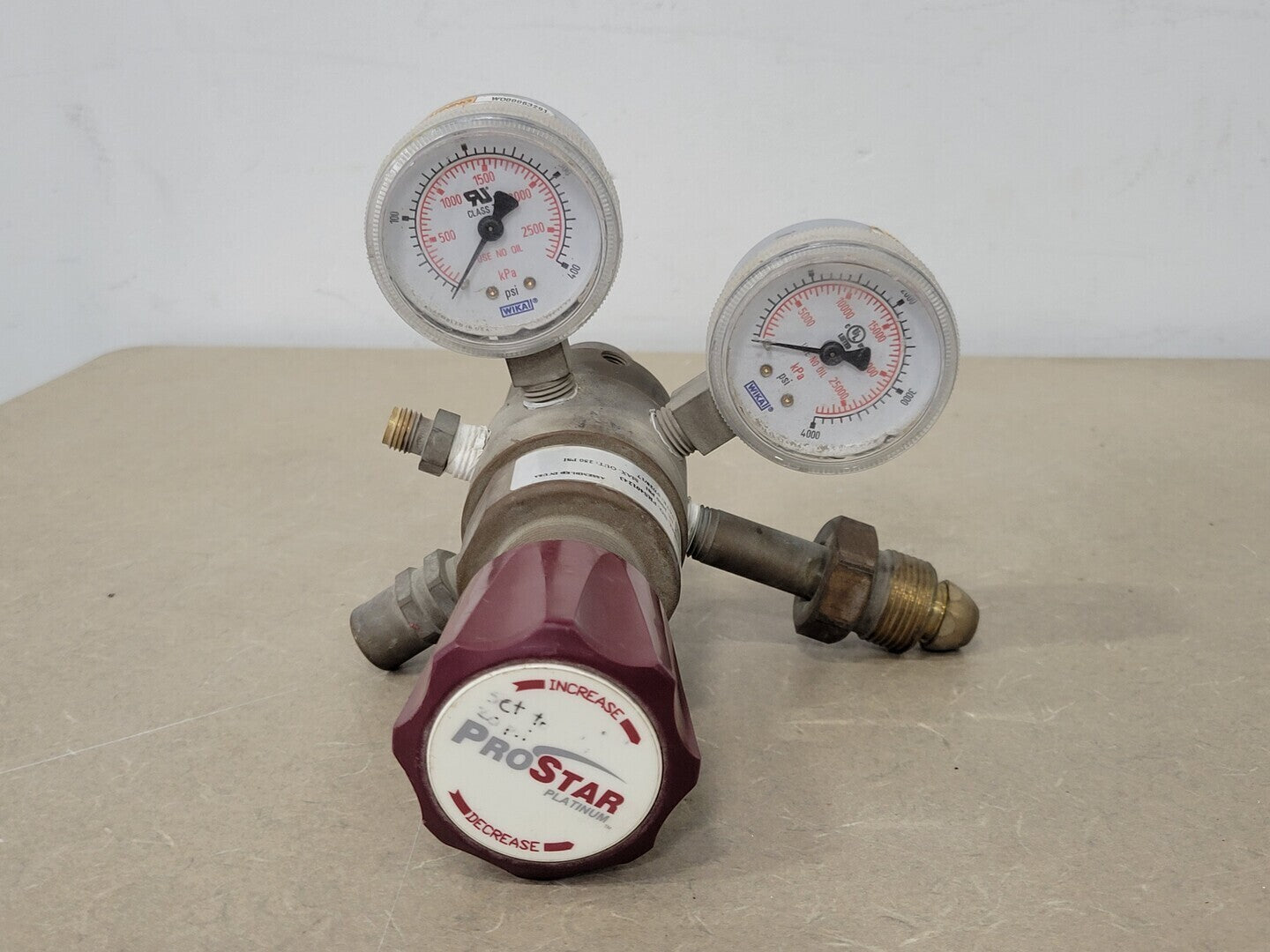 PROSTAR Gas Regulator PRS401243, 3000 psi In, 250 psi Out