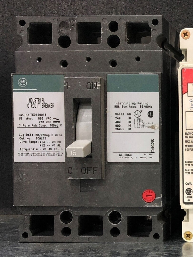 GENERAL ELECTRIC 15 Amp, 3 Pole, 600 Volts Circuit Breaker TED136015