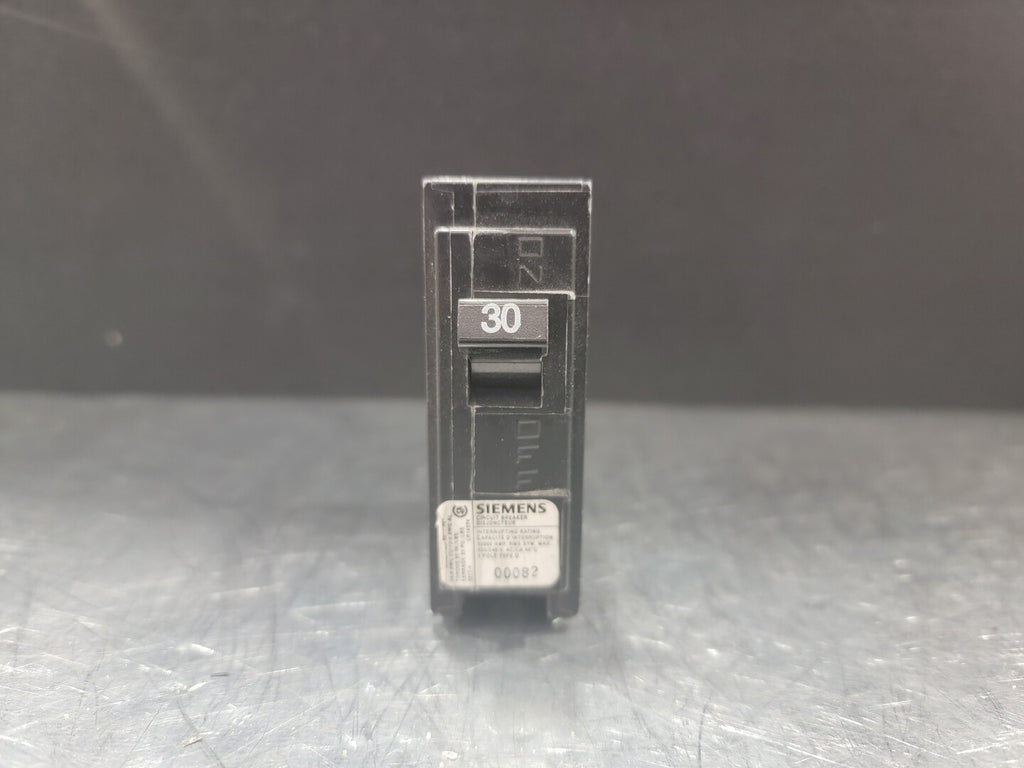 SIEMENS 30 Amp, 1 Pole, 120 Volts Circuit Breaker Q130