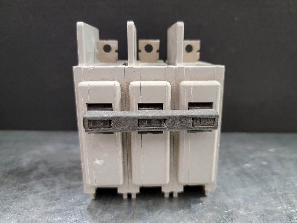 SIEMENS 15 Amp, 3 Pole, 240 volts Circuit Breaker HB3-B015