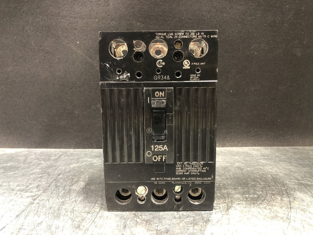 GENERAL ELECTRIC 125 Amp, 3 Pole, 240 volts Circuit Breaker THQD32125