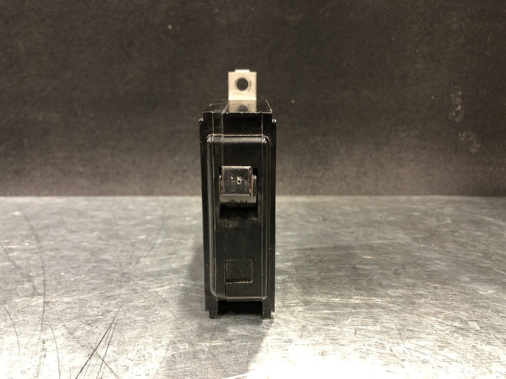 WESTINGHOUSE 15 Amp, 1 Pole, 350 volts Circuit Breaker 