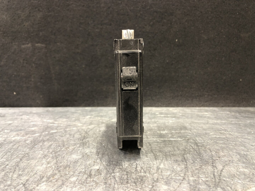 SYLVANIA 15 Amp, 1 Pole, 240 volts Circuit Breaker QBH115