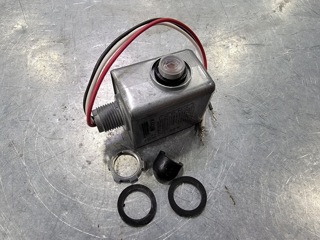 INTERMATIC Metal Stem Mount Thermal Photocontrol K4421M