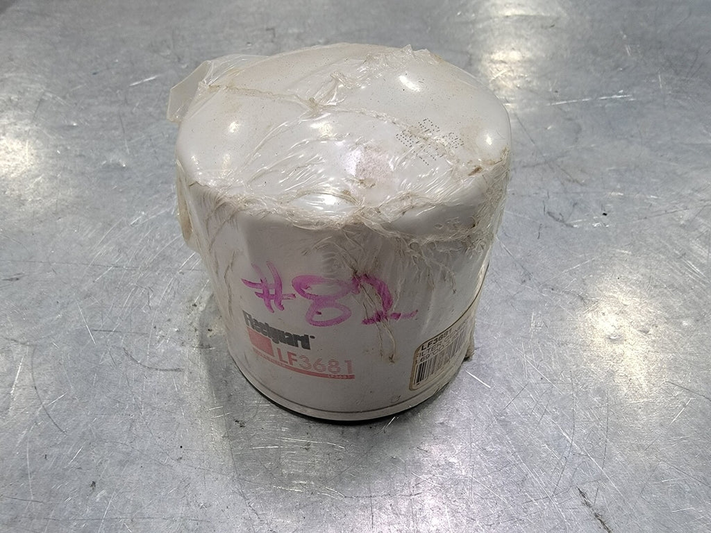 FLEETGUARD Spin-on Oil Filter LF3681