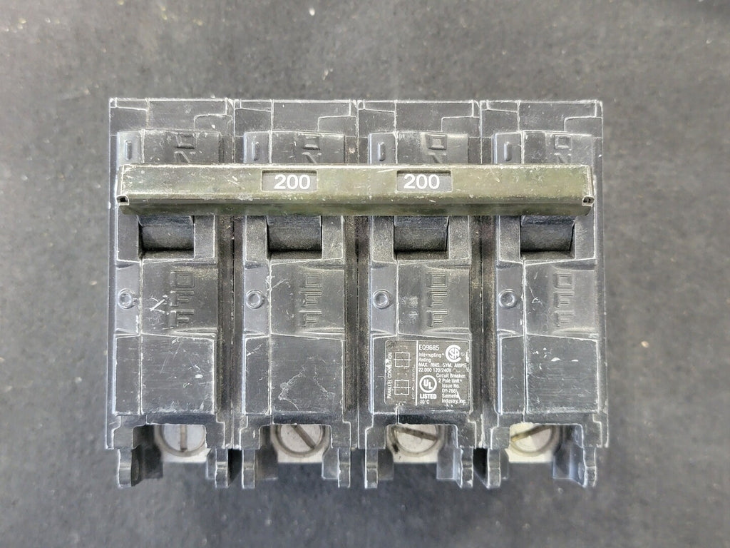 SIEMENS 200 Amp, 4 Pole, 120/240 volts Circuit Breaker EQ9685