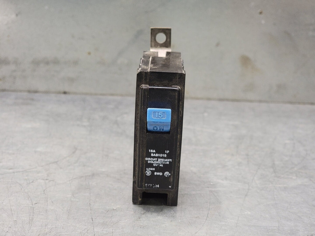 WESTINGHOUSE 15 Amp, 1 Pole, 240 volts Circuit Breaker BAB1015