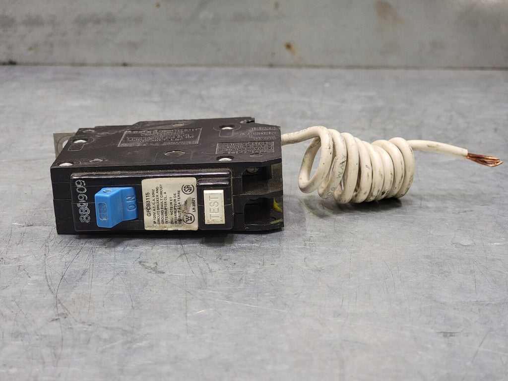 WESTINGHOUSE 15 Amp, 1 Pole, 240 volts Circuit Breaker GFCBB115