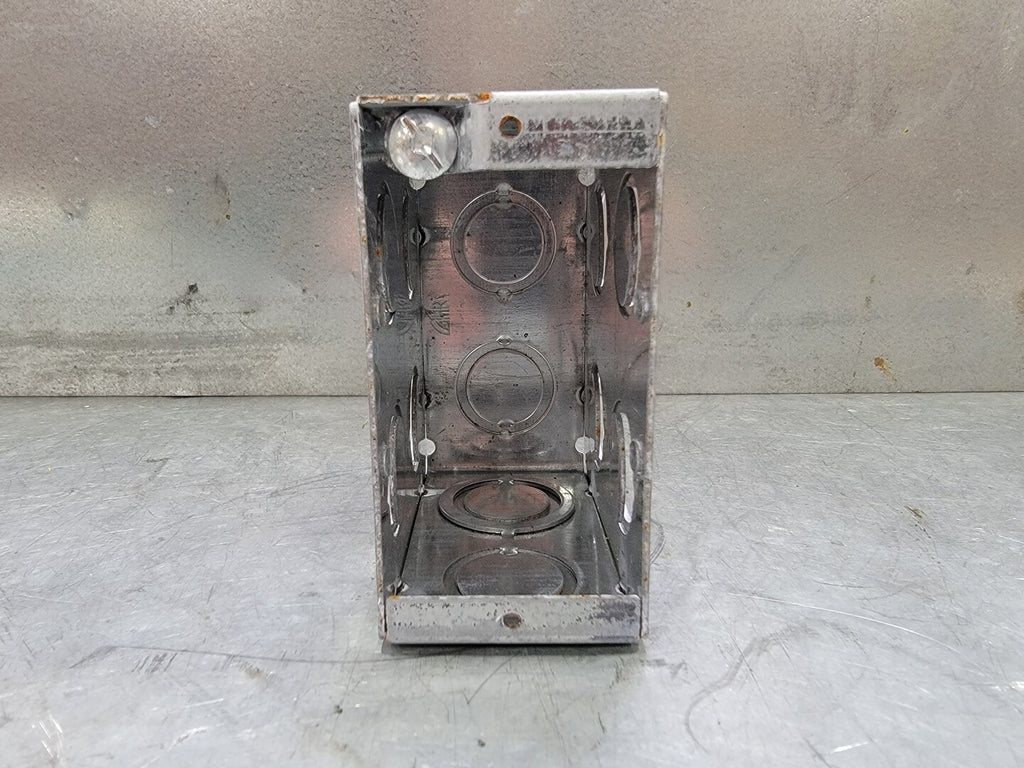 3.75" x 3.5" x 2" Pre-Ganged Masonry Box (Box of 80)