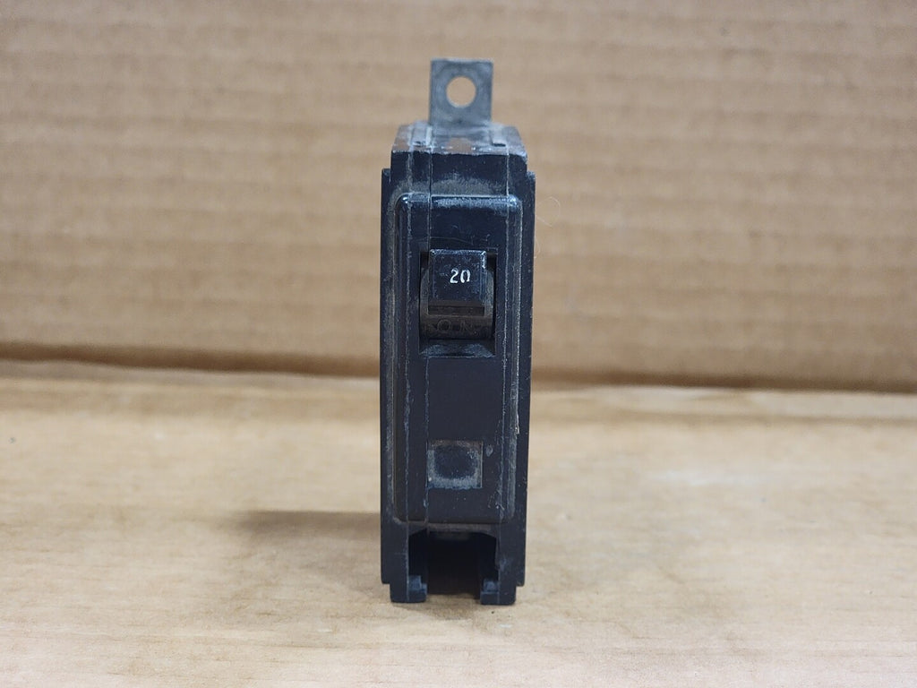 WESTINGHOUSE 20 Amp, 1 Pole, 350 volts Circuit Breaker BA1020H