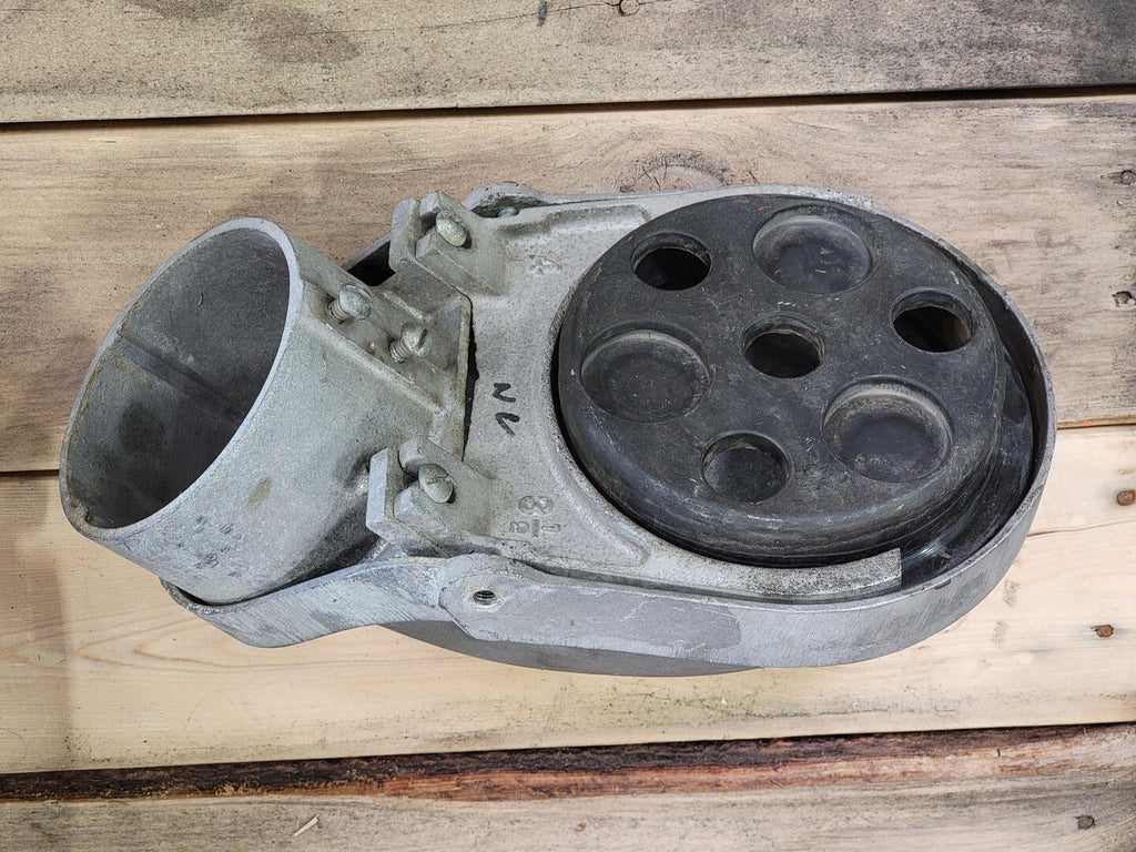 3-1/2" Screw Type Service Entrance Cap Set