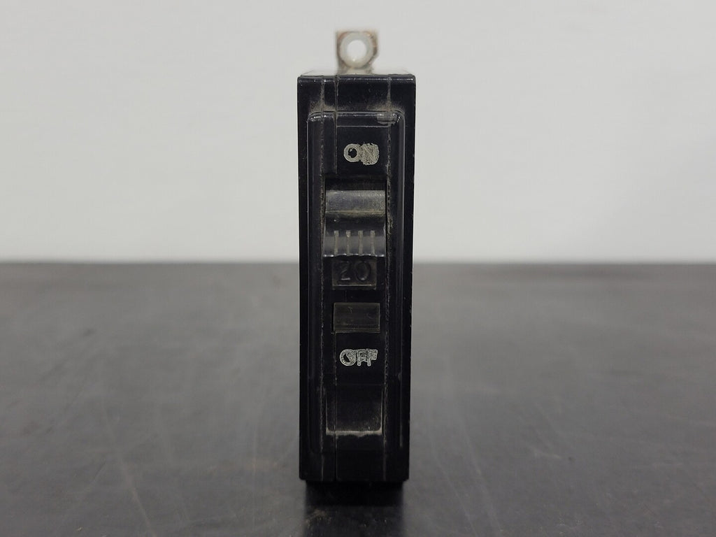 SQUARE D 20 Amp 1 Pole Circuit Breaker QO120 