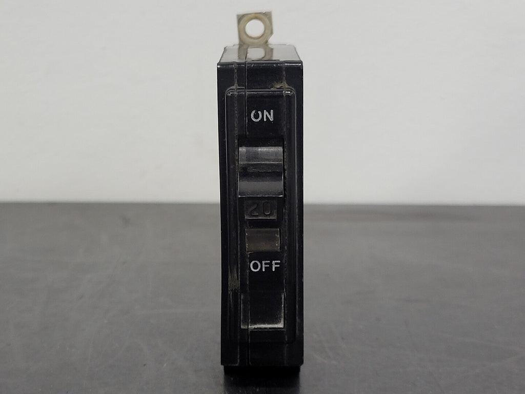 SQUARE D 20 Amp 1 Pole Circuit Breaker QO120