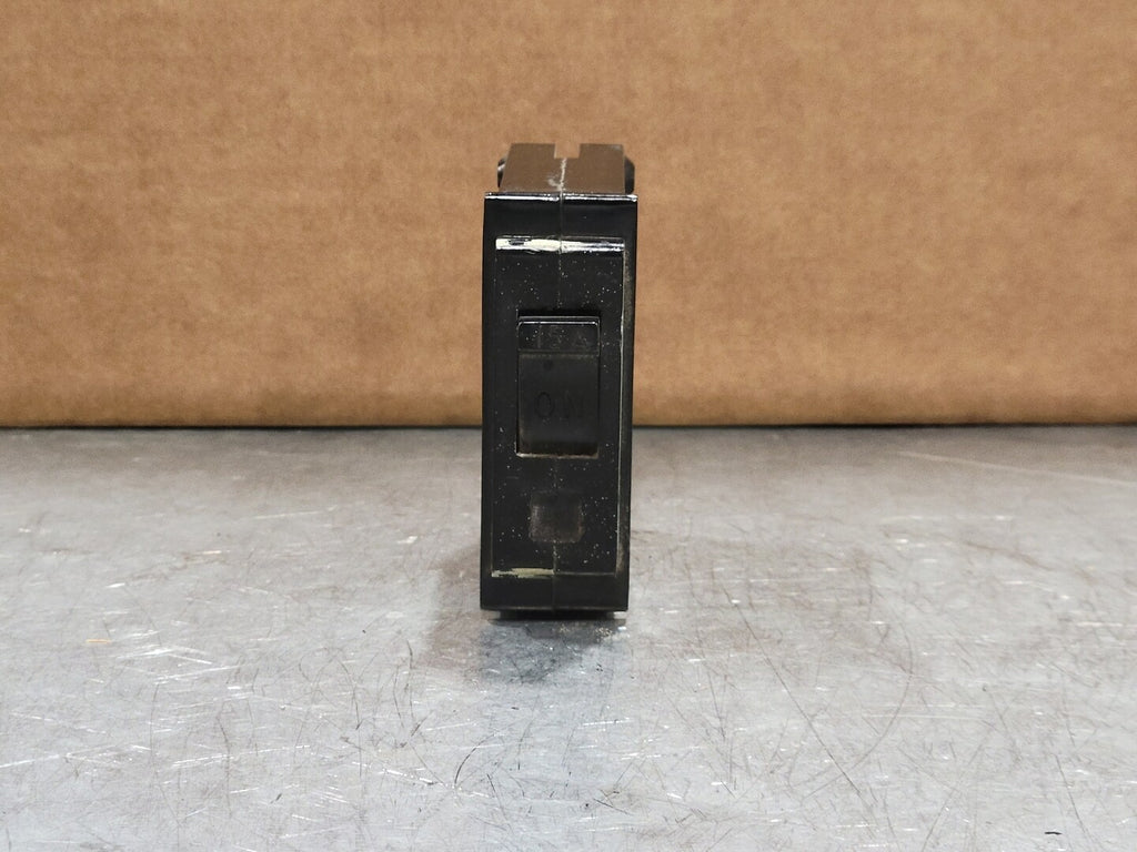 15 Amp, 1 Pole, 120/240 volts Circuit Breaker 