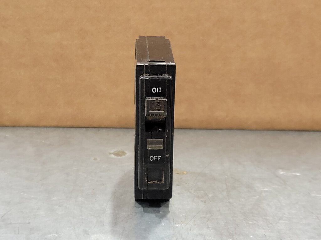 SQUARE D 15 Amp, 1 Pole, 120/240 volts Circuit Breaker QO115