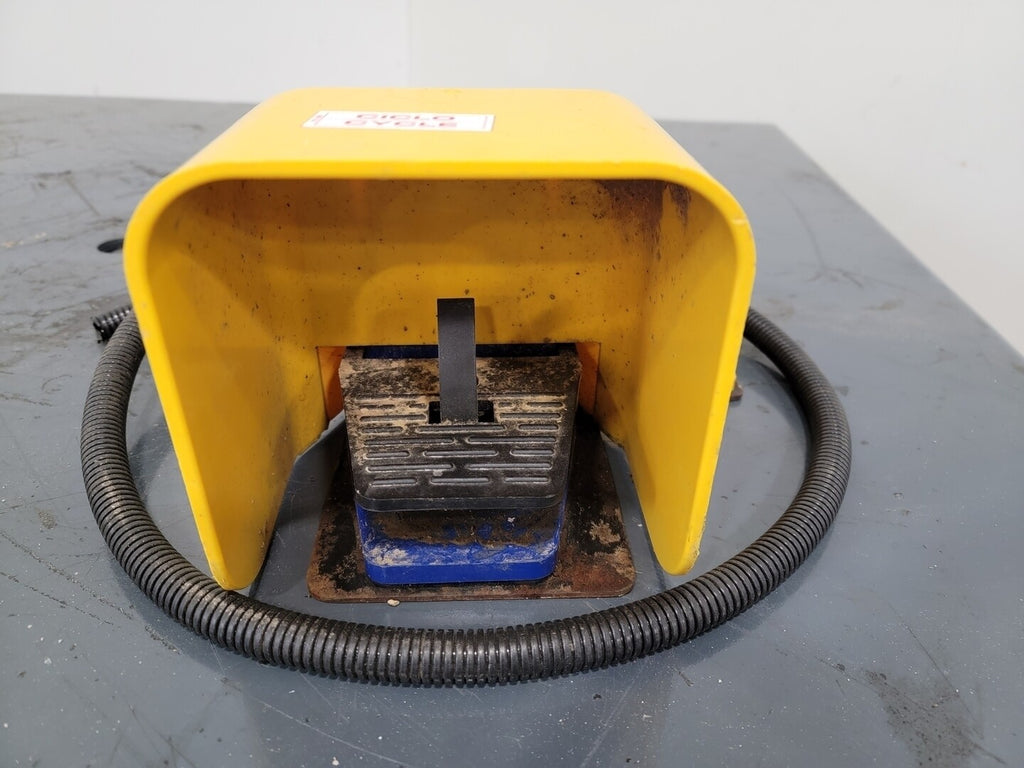 S.T.Z. Pneumatic Foot Pedal Control Switch