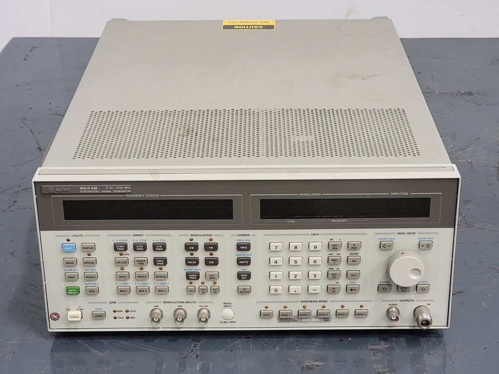 AGILENT 8644B Synthesized Signal Generator 0.26 - 1030 MHz