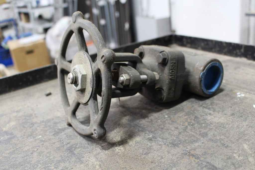 NEWAY 1-1/2", Class 800, Gate Valve API 602