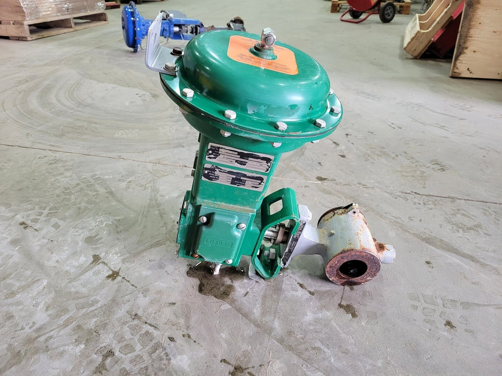 FISHER Size 33 Rotary Actuator 1051 w/ Control Valve V200