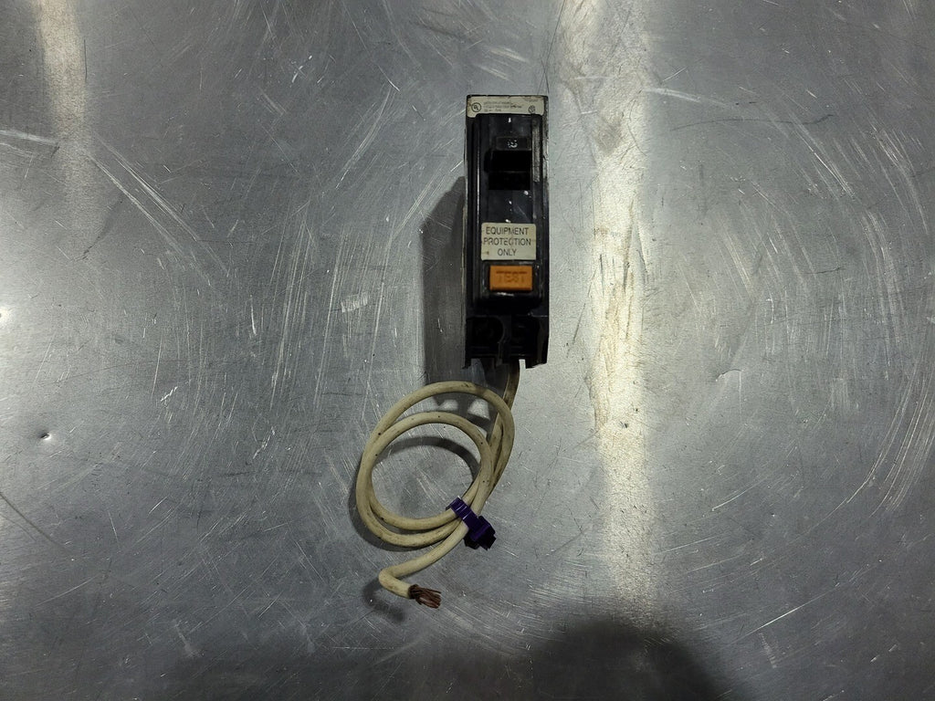 CUTLER-HAMMER  15 Amp, 1 Pole, 120/240 volts Circuit Breaker QBGFEP1015