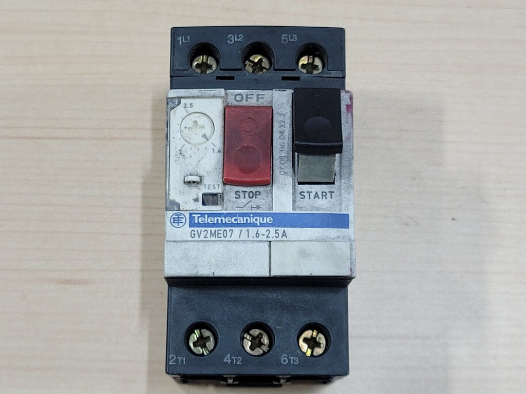 SCHNEIDER ELECTRIC 1.6-2.5 Amp, 3 Pole, 600 Volts Circuit Breaker GV2ME07