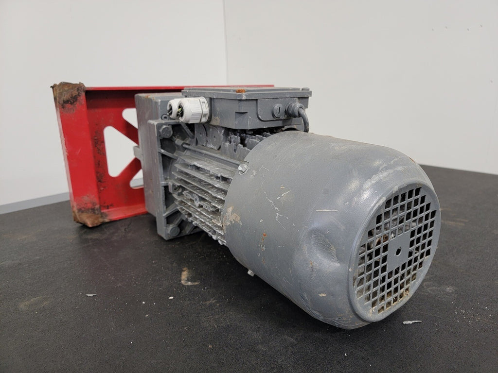 LENZE 8.5 hp, 370 Volts Inverter Duty Motor EN60034 w/ GFL06 Gear Motor