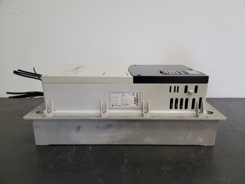 ALLEN-BRADLEY 40 hp, 600 Volts, 3-Phase PowerFlex 70 VFD 20AE041A3AYNANC0