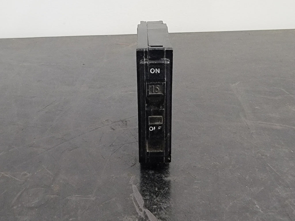 SQUARE D 15 Amp, 1 Pole, 120/240 Circuit Breaker QO115