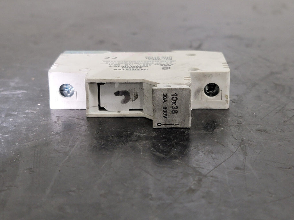 FUSETEK 30 Amp Fuse Holder DF38-1