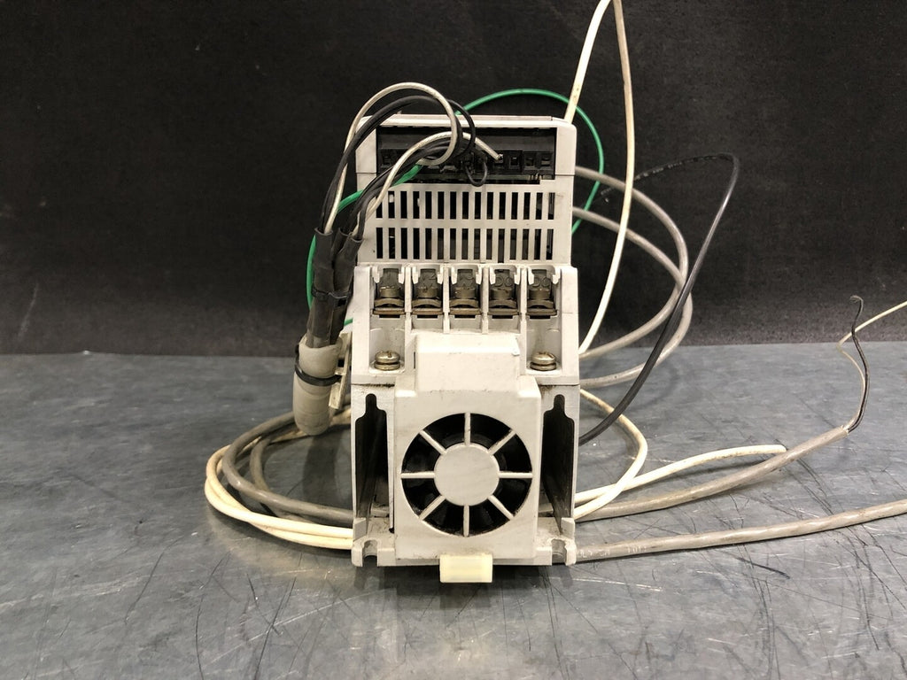 ALLEN-BRADLEY 1 hp, 240 Volts, 3-Phase AC Smart Speed Controller 160-AA04NSF1P1