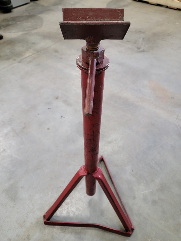 Adjustable Jack/Pipe Stand