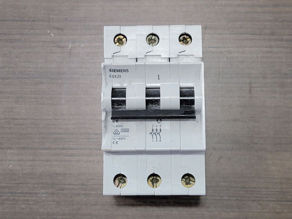 SIEMENS 6 Amp, 3 Pole, 400 volts Circuit Breaker 5SX23-D6