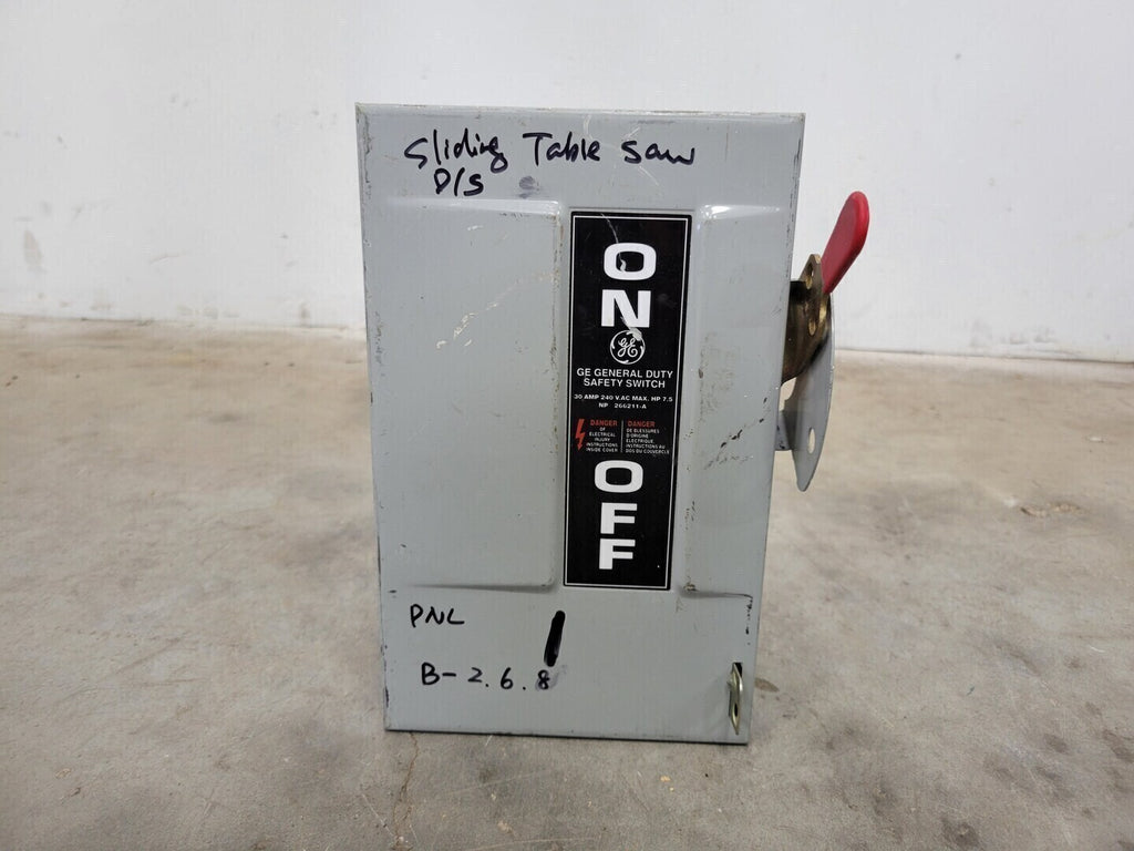 GENERAL ELECTRIC 30A, 240VAC/250VDC, General-Duty Safety Switch TGN3321