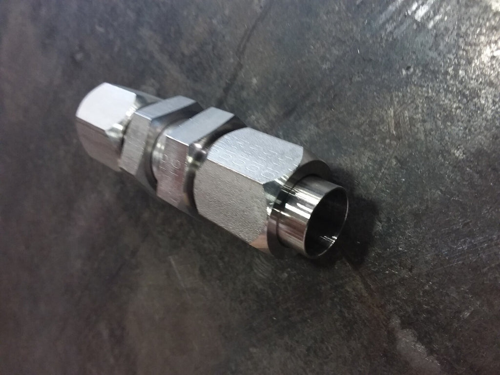 Adapter, Straight, Tube to Boss 4730-00-226-6773