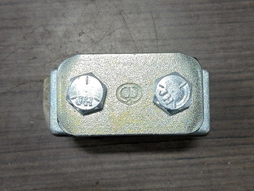 NEW LINE 1/4in. Thermoplastic Support Heavy Series Pipe Clamp w/ Weld TCCHS0540W