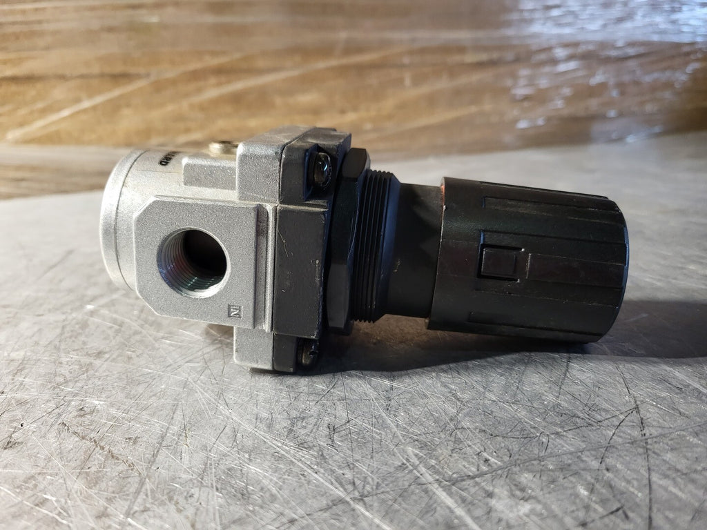 WESTWARD 1/2" NPT, 140 CFM, 220 PSI Compressed Air Regulator R15934