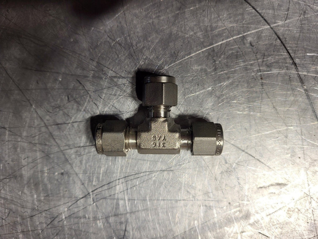 SWAGELOK 1/4" Union-Tee Fitting