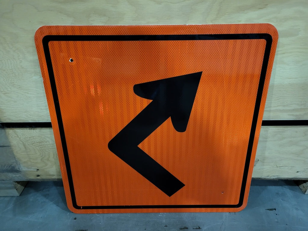 Single Sharp Right Turn Road Sign 24" x 24"