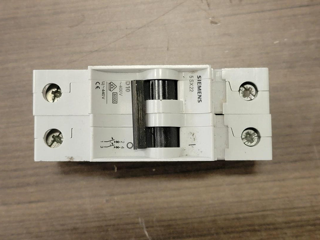SIEMENS 10 Amp, 2 Pole, 400 volts  Circuit Breaker 5SX22-D10