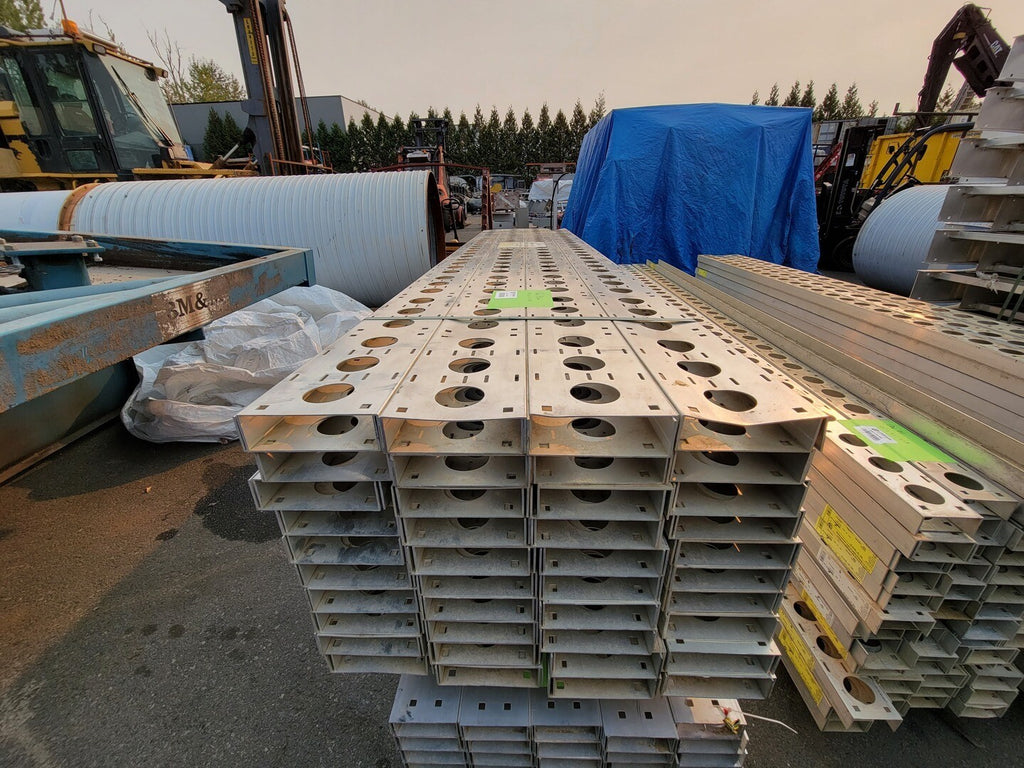 EATON Aluminum Ventilated Cable Channel Tray 6 in. Wide x 3 m Span