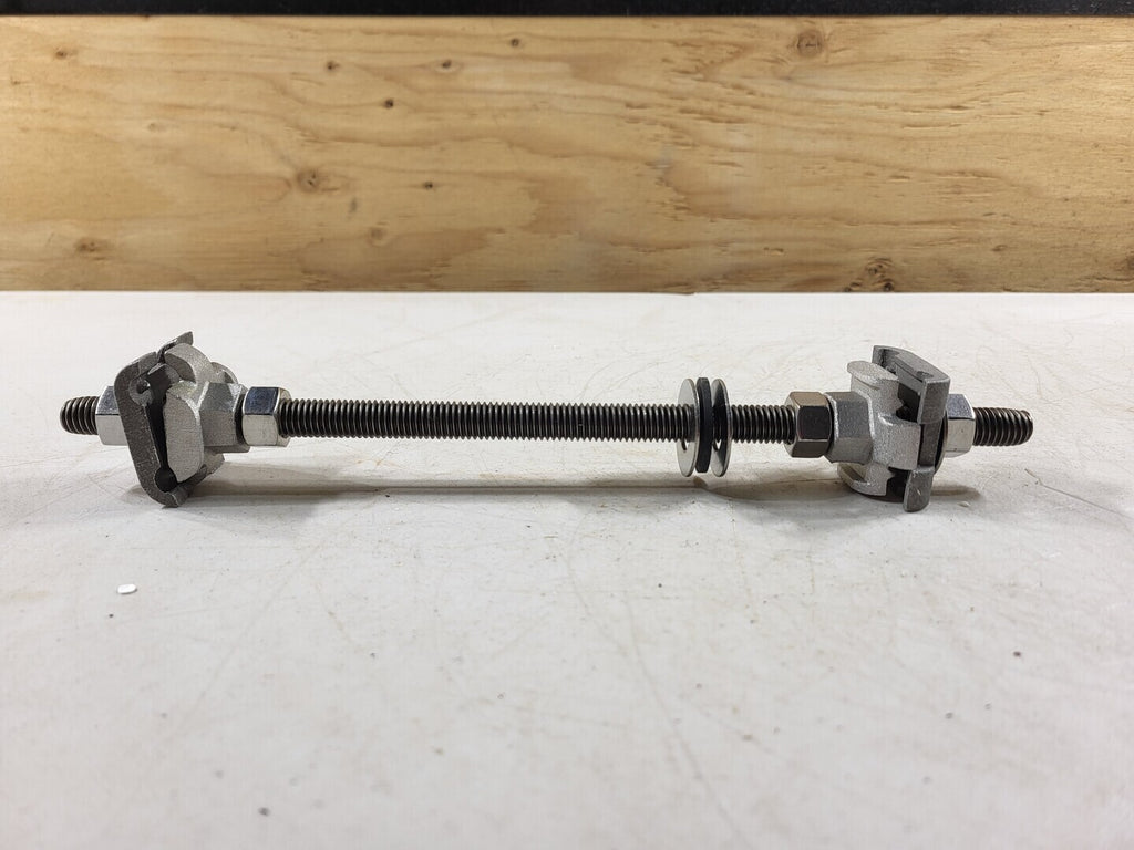 NVENT Parallel to Parallel Conductor, Through Wall/Roof Assembly LPA619