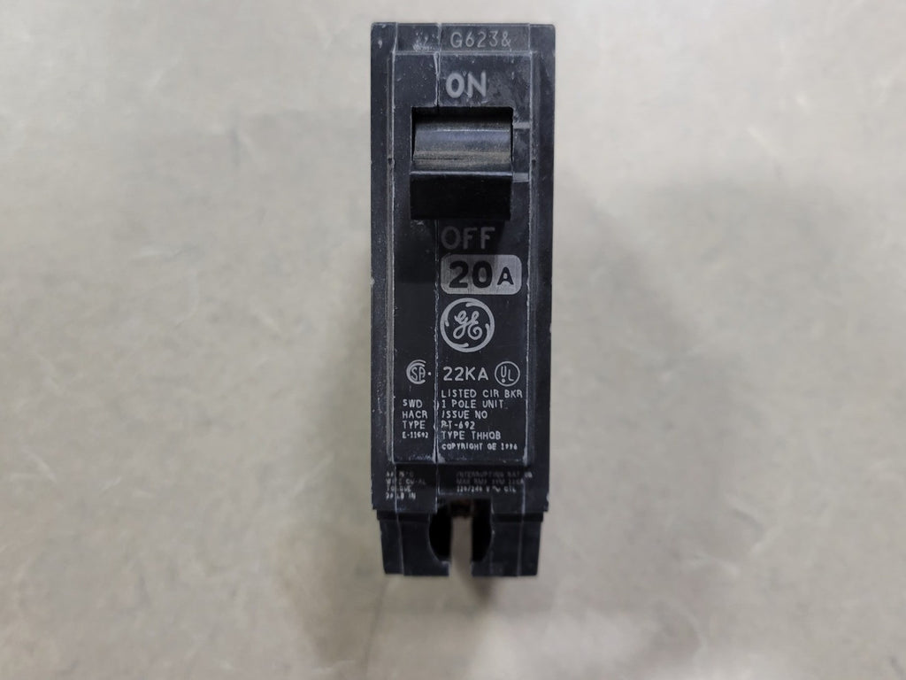 GENERAL ELECTRIC 20 Amp, 1 Pole, 120/240 volts Circuit Breaker THHQB120