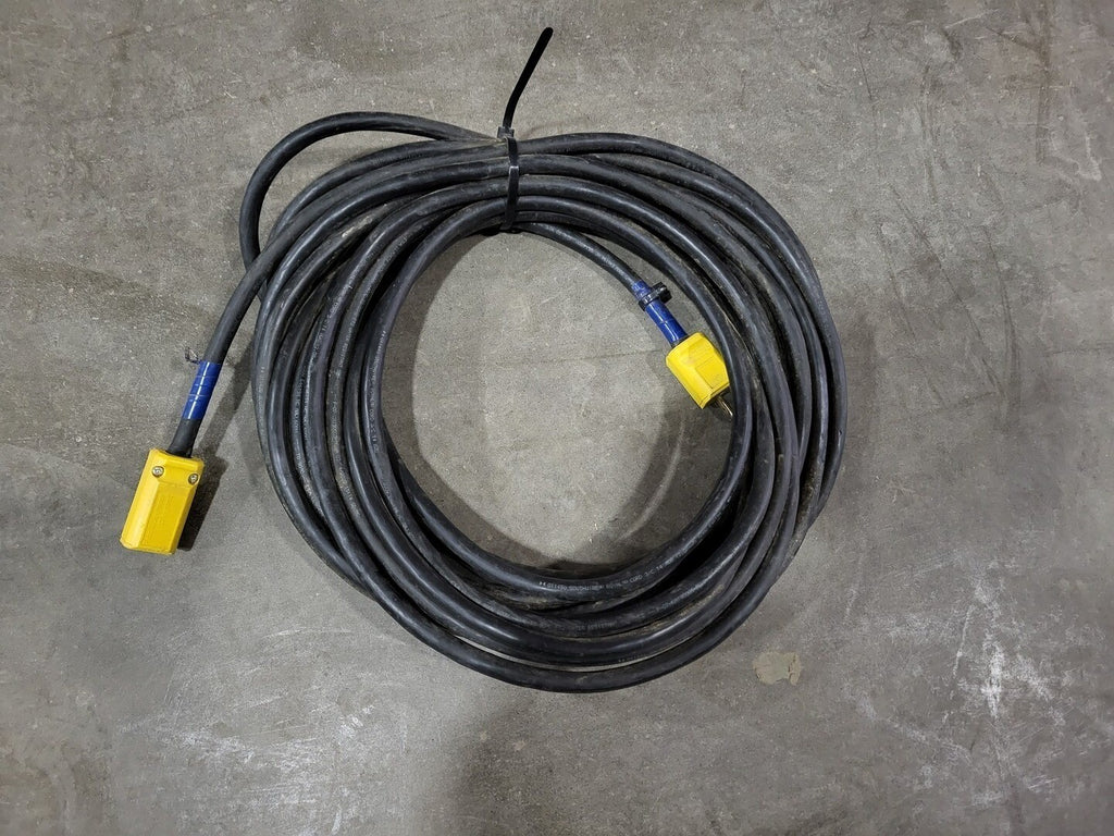 SOUTHWIRE 60 ft SOOW Power Extension Cord 14/3 AWG 15A 125V