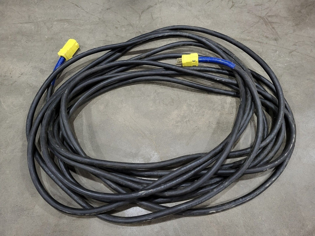 SOUTHWIRE 60 ft SOOW Power Extension Cord 12/3 AWG 15A 125V