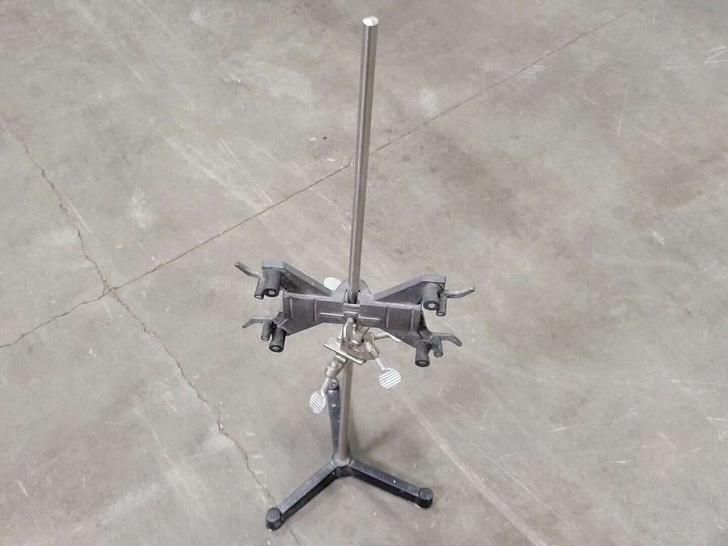 IAC INDUSTRIES Laboratory Stand w/ Clamp Holder