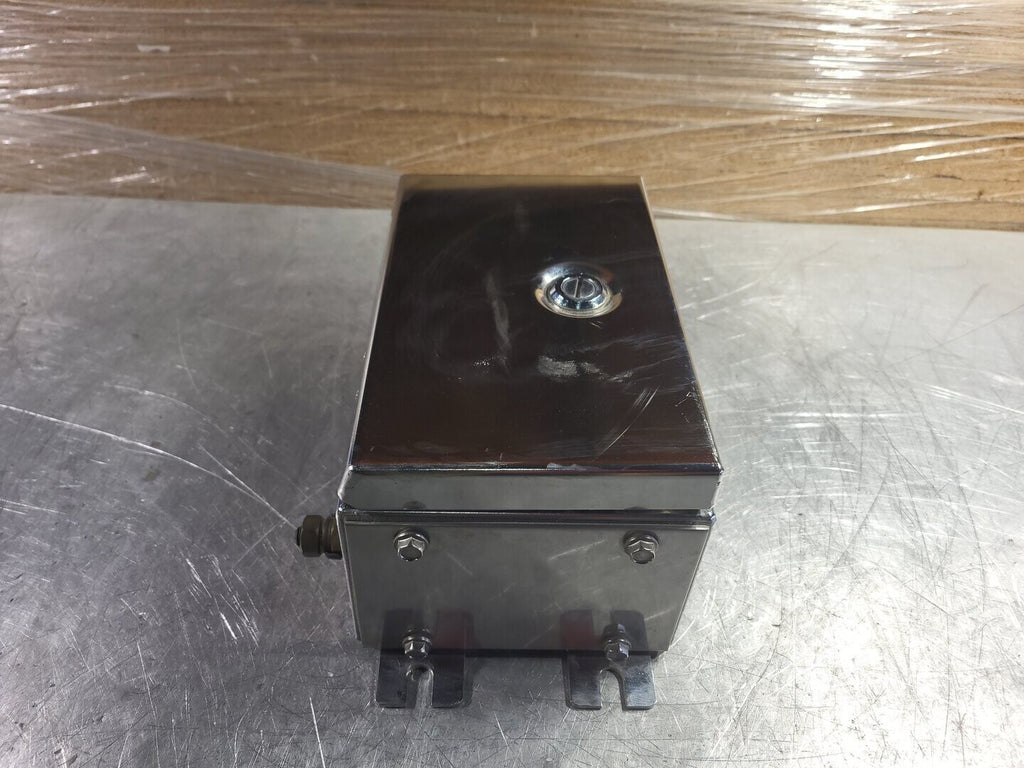 CROUSE-HINDS XLVS10906051 Stainless Steel Enclosure 9"x6"x5"