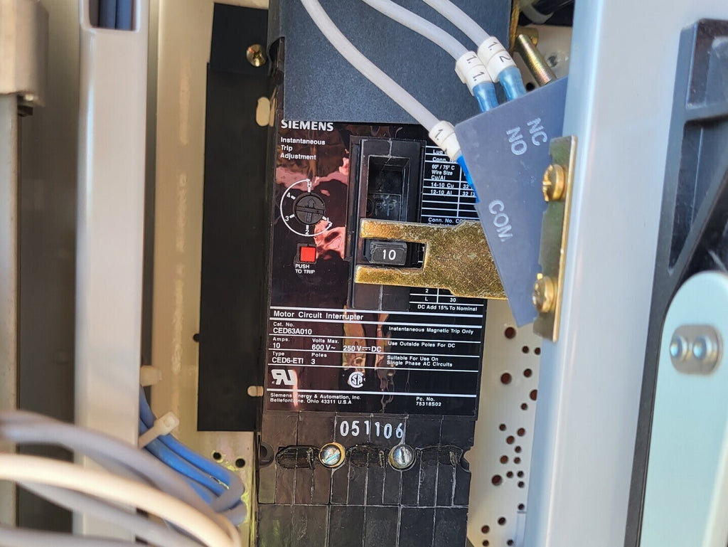 SIEMENS 10 Amp, 3 Pole, 600 volts Circuit Breaker CED63A010