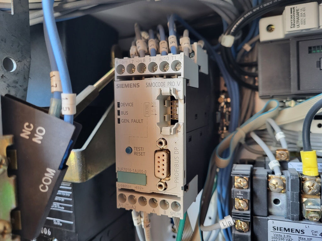 SIEMENS SIMOCODE Pro V PB Profibus DP Interface 3UF7010-1AU00-0