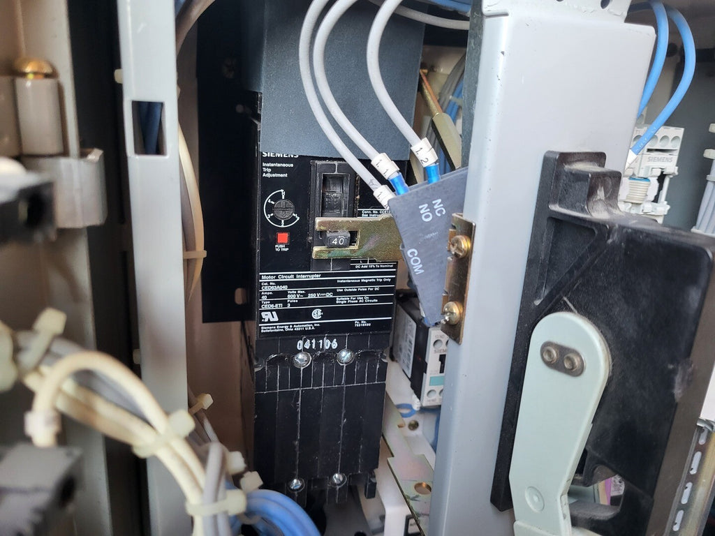 SIEMENS 40 Amp 3 Pole Circuit Breaker CED63A040