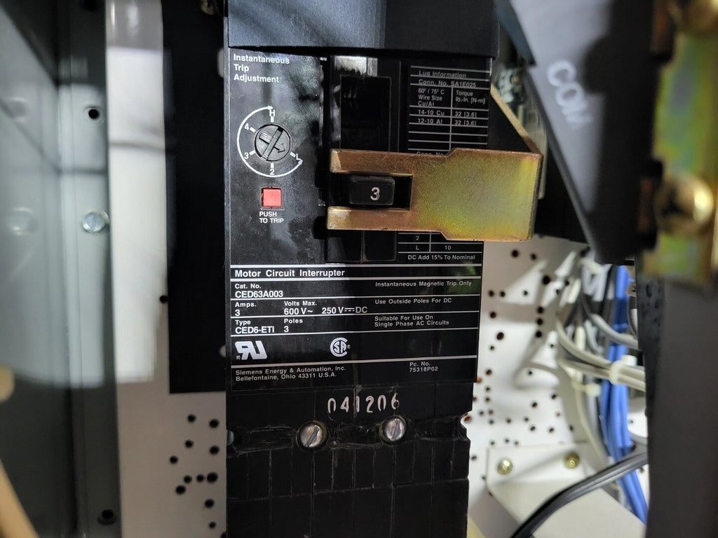 SIEMENS 3 Amp 3 Pole Circuit Breaker CED63A003